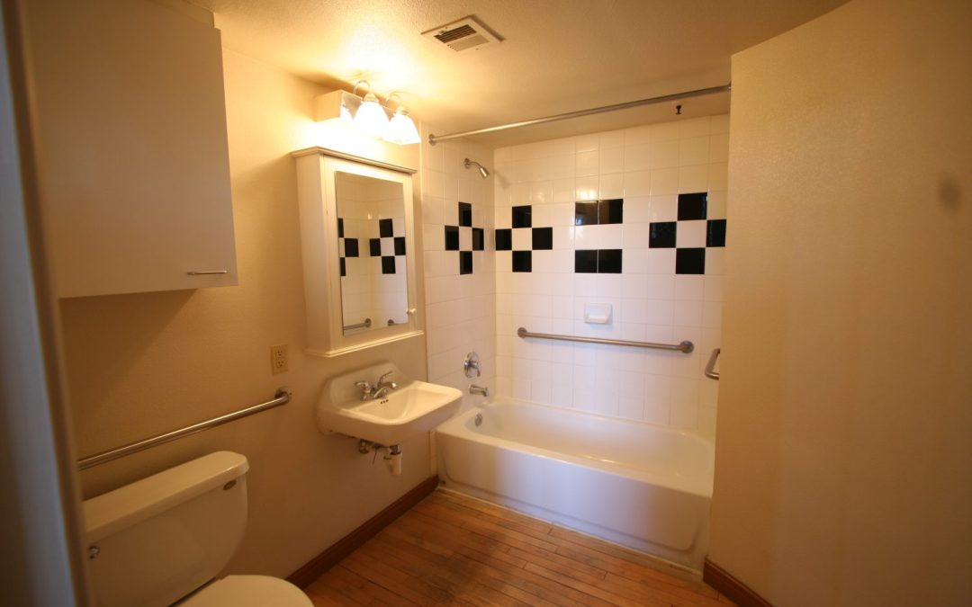 CR301 – Bathroom.1