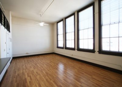 301 Central Ave NE, Loft 301